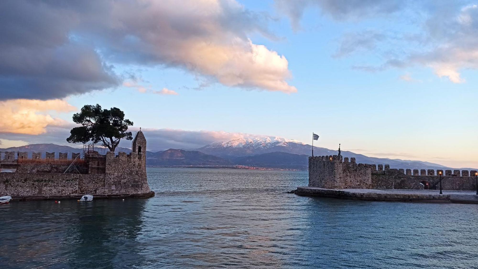 Nafpaktos Cottage By The Sea For Travelers And Dreamers! Zewnętrze zdjęcie